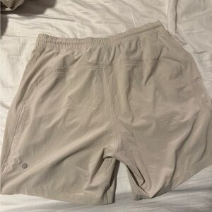 Mens Lululemon 7 inch Pace Breaker shorts- size large